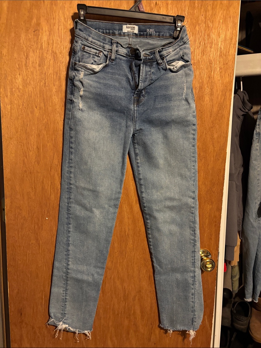 Kensie Straight-Leg Light Wash Jeans